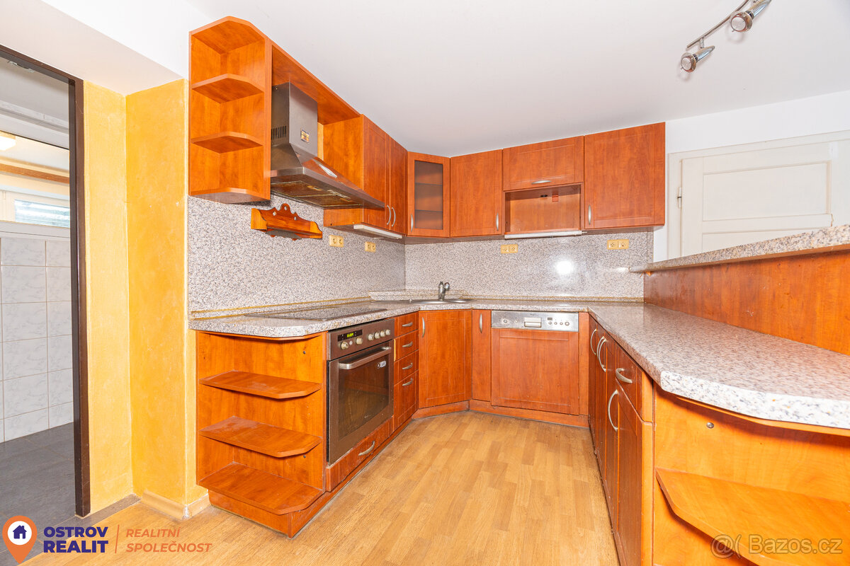 Prodej dvougenerační rodinný dům, pozemek 1 198 m2, Přemyslo - 2