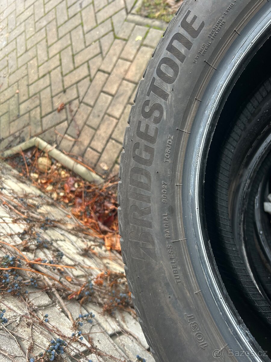 Letní pneu 235/50R19 Brigestone Turanza - 2
