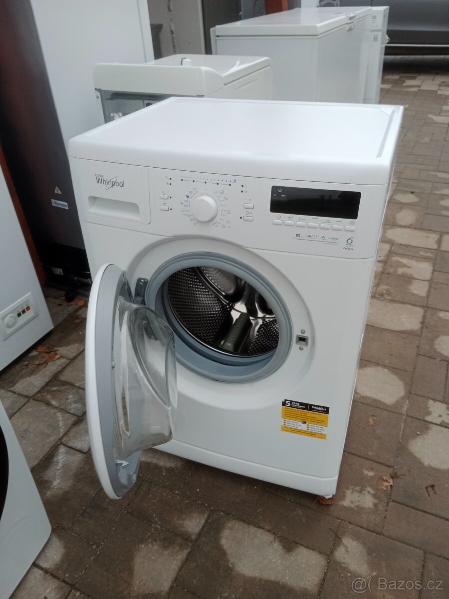 Automaticka pracka Vhirpool - 2