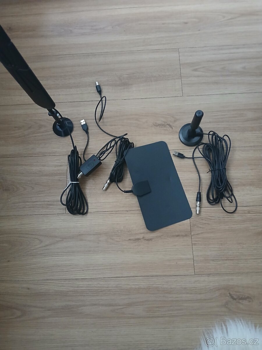 3x pokojová dig.antena - 2