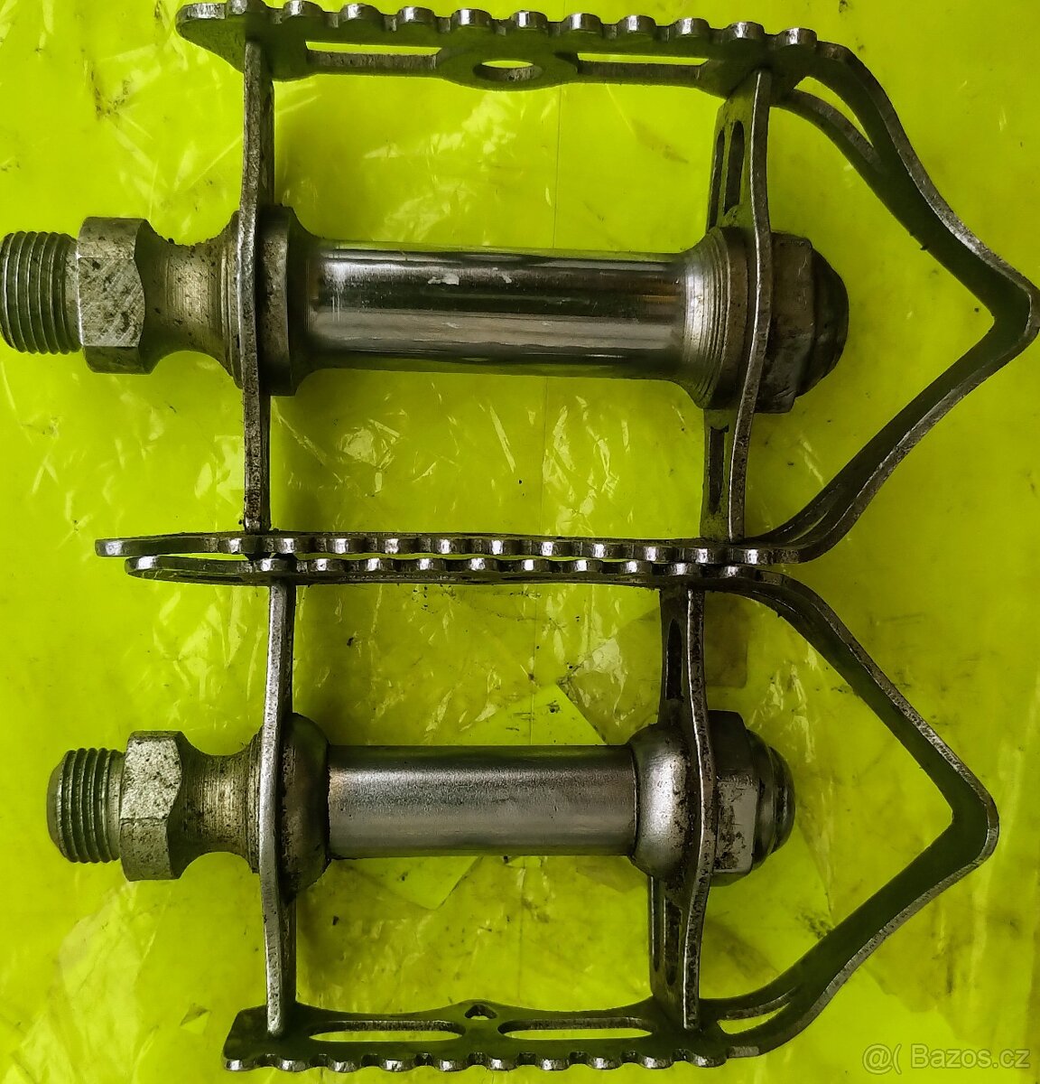 pedály SHEFFIELD,top stav; - 2