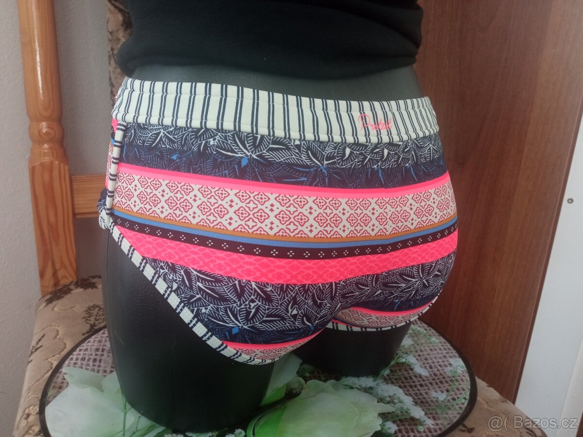 Spodní díl plavek velikost 176 - 2
