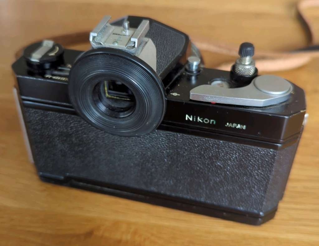 NIKKORMAT FT N + objektiv NIKKOR - H 2/50 - 2