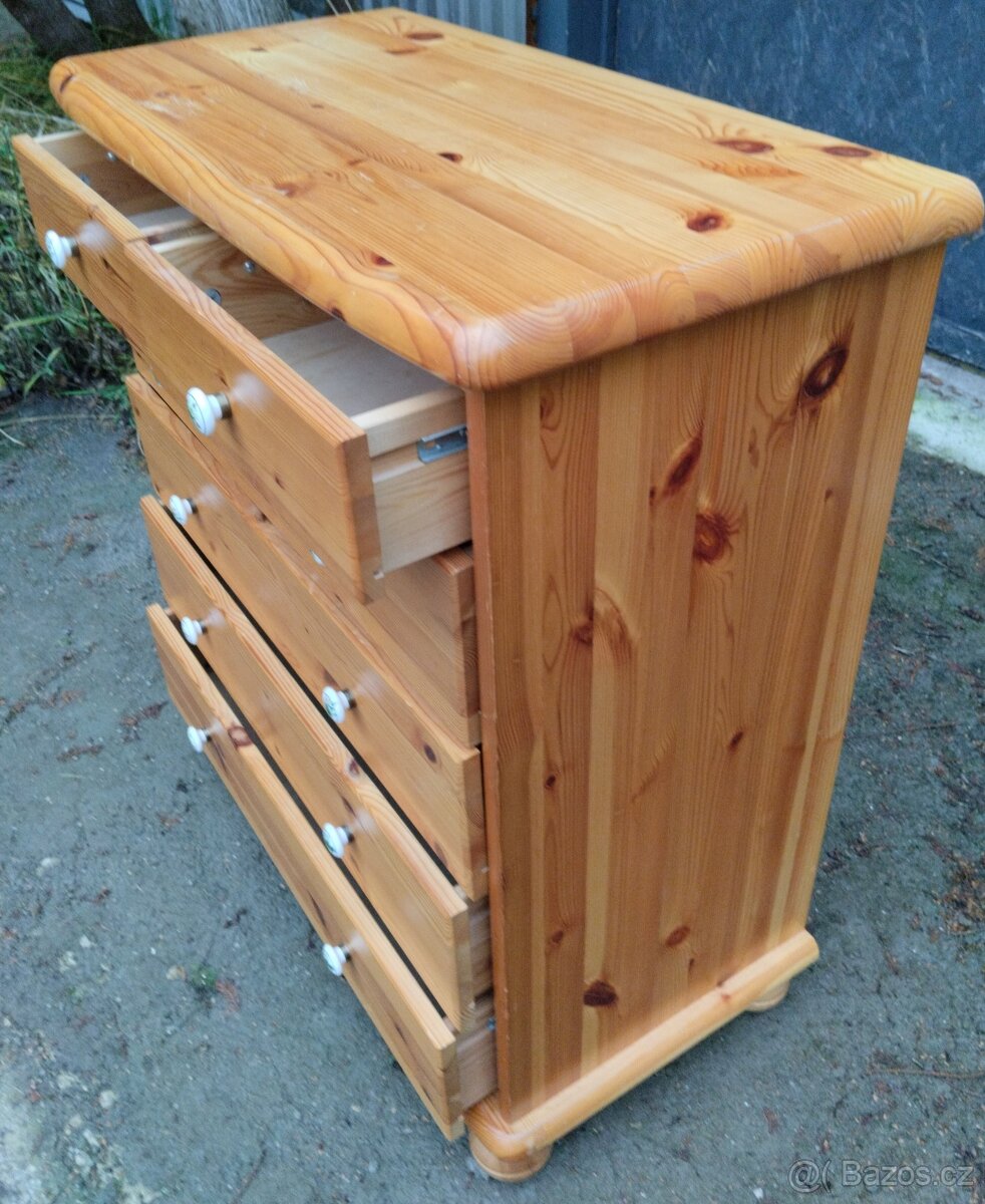 Komoda z masívu - 2
