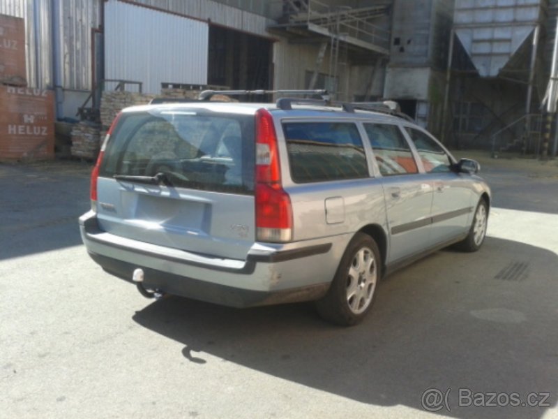 Volvo V70 II 2,4i 103Kw CNG prodám ND - 2