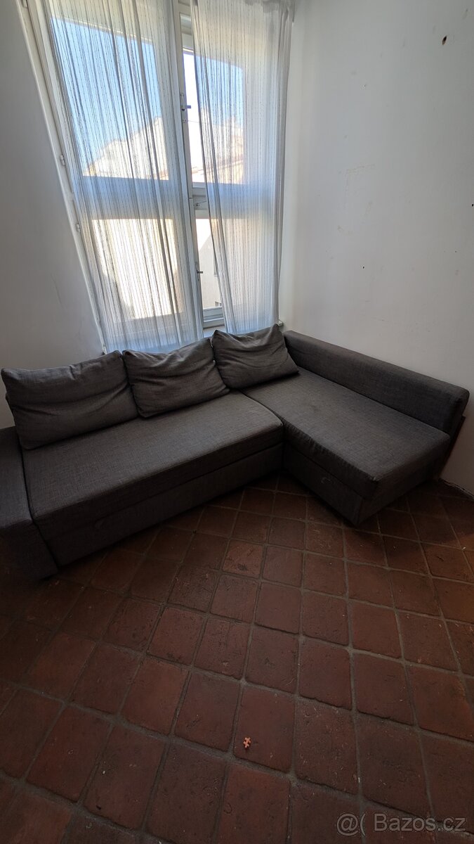 Rozkládací gáuč s uloženým prostorem - 2