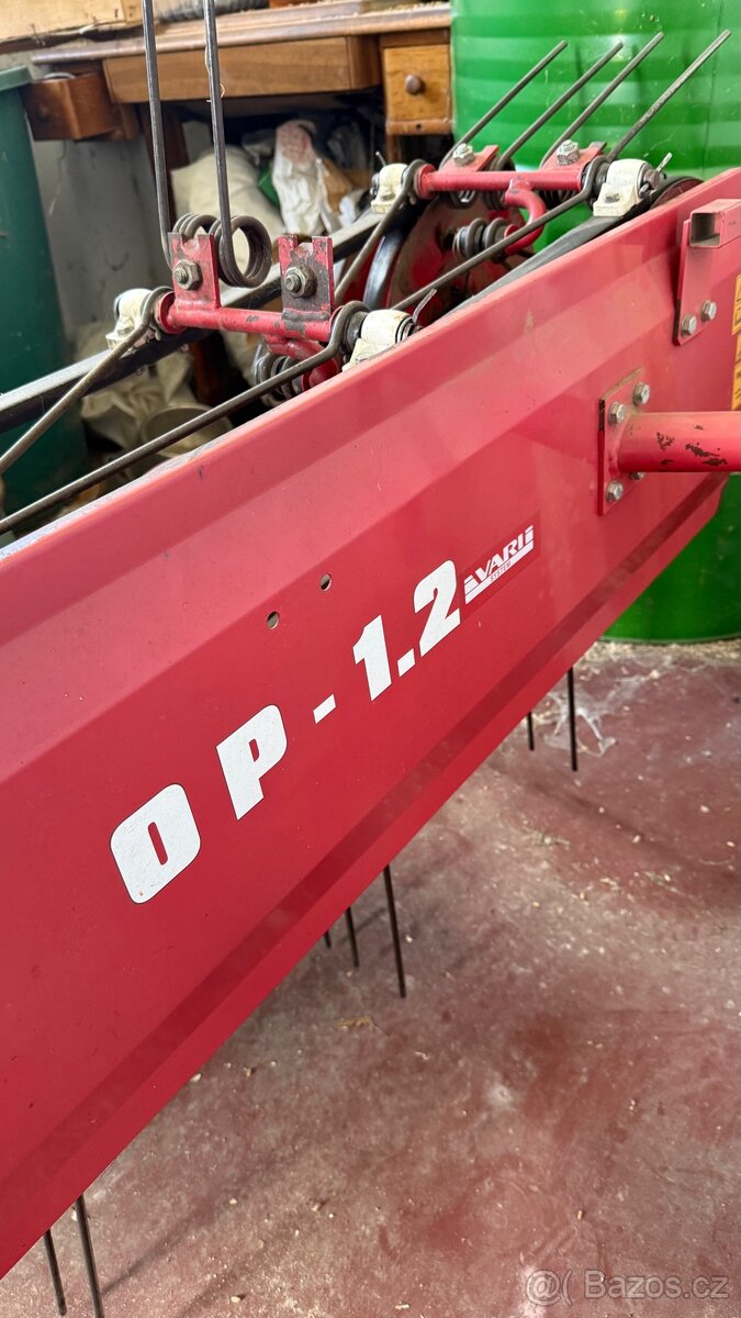Pásový obraceč sena VARI OP-1.2 - 2