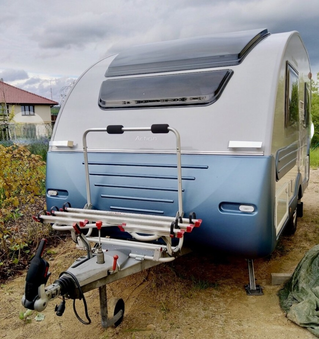 Adria Action - obytný přívěs - 2