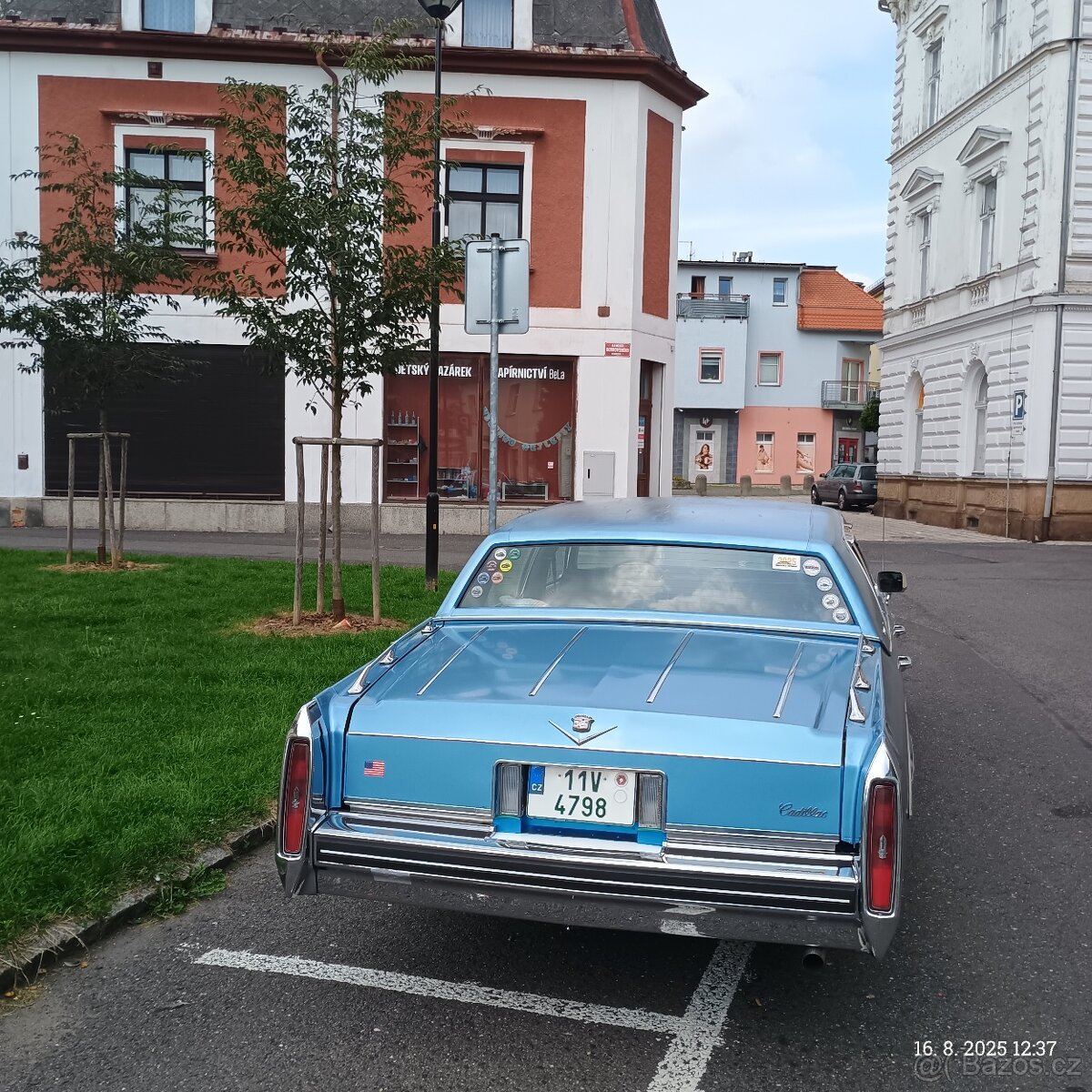 Cadillac sedan deville - 2