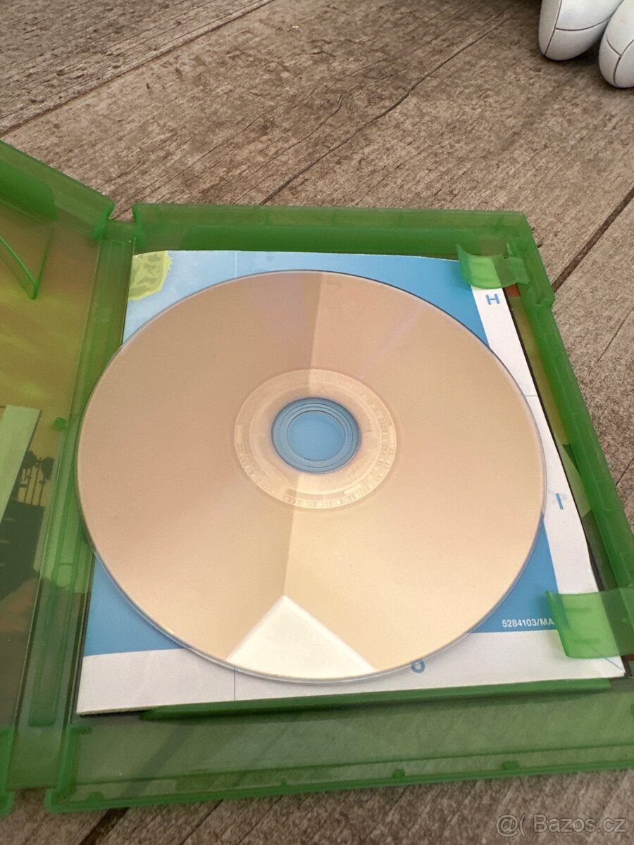 Xbox One 1TB + 2x originální ovladače (komplet) - 2