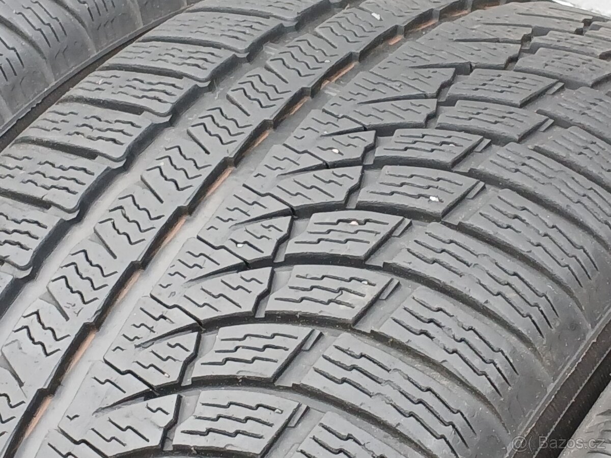 Zimní pneu Nokian 255/45/19 vzorek 6,5mm - 2