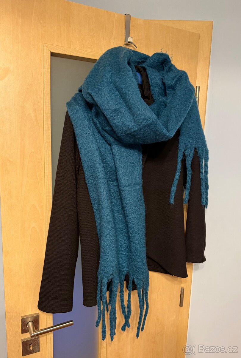 Petrolejová velká zimní šála z Barcelony, nová, sleva. - 2