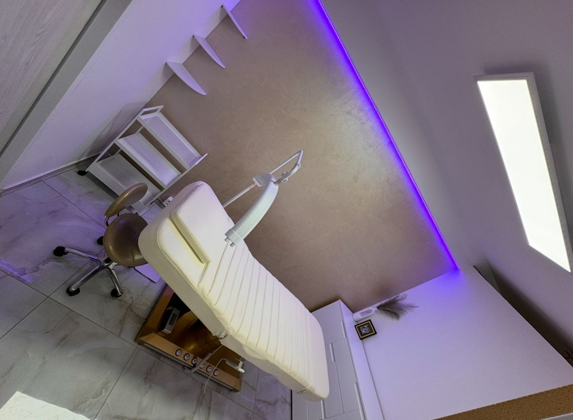 Polohovací elektrická lehatka - 2