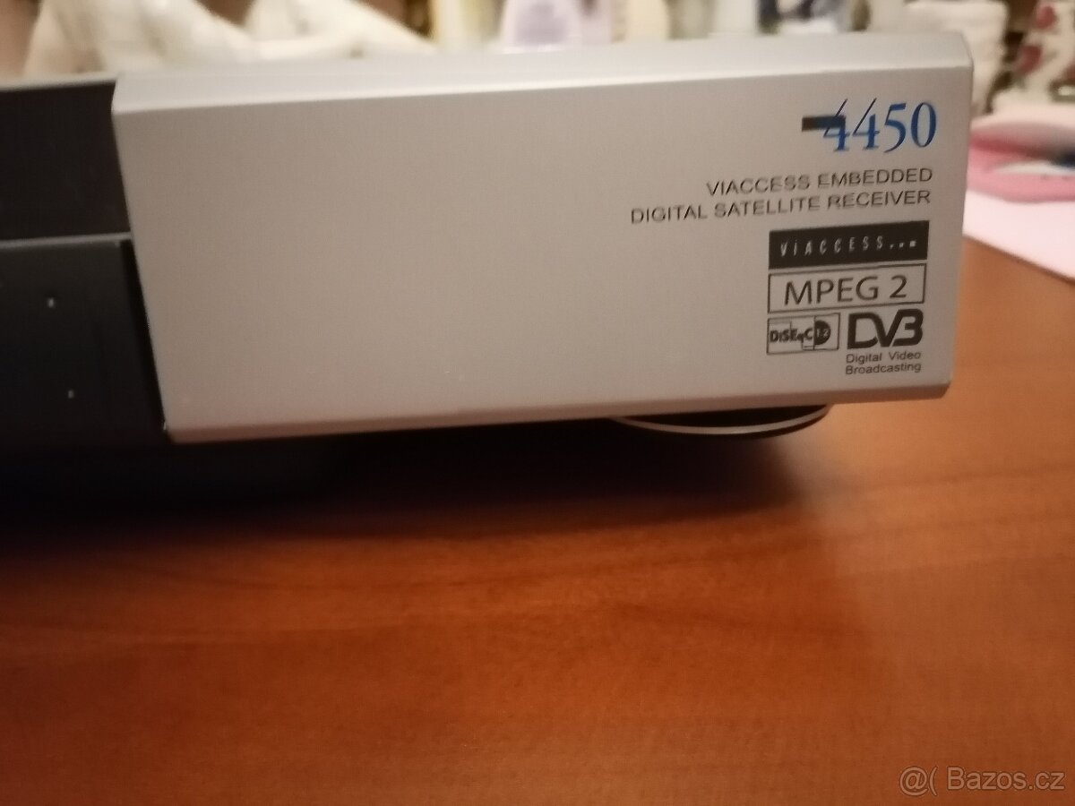 Satelitní přijímač Strong - 2