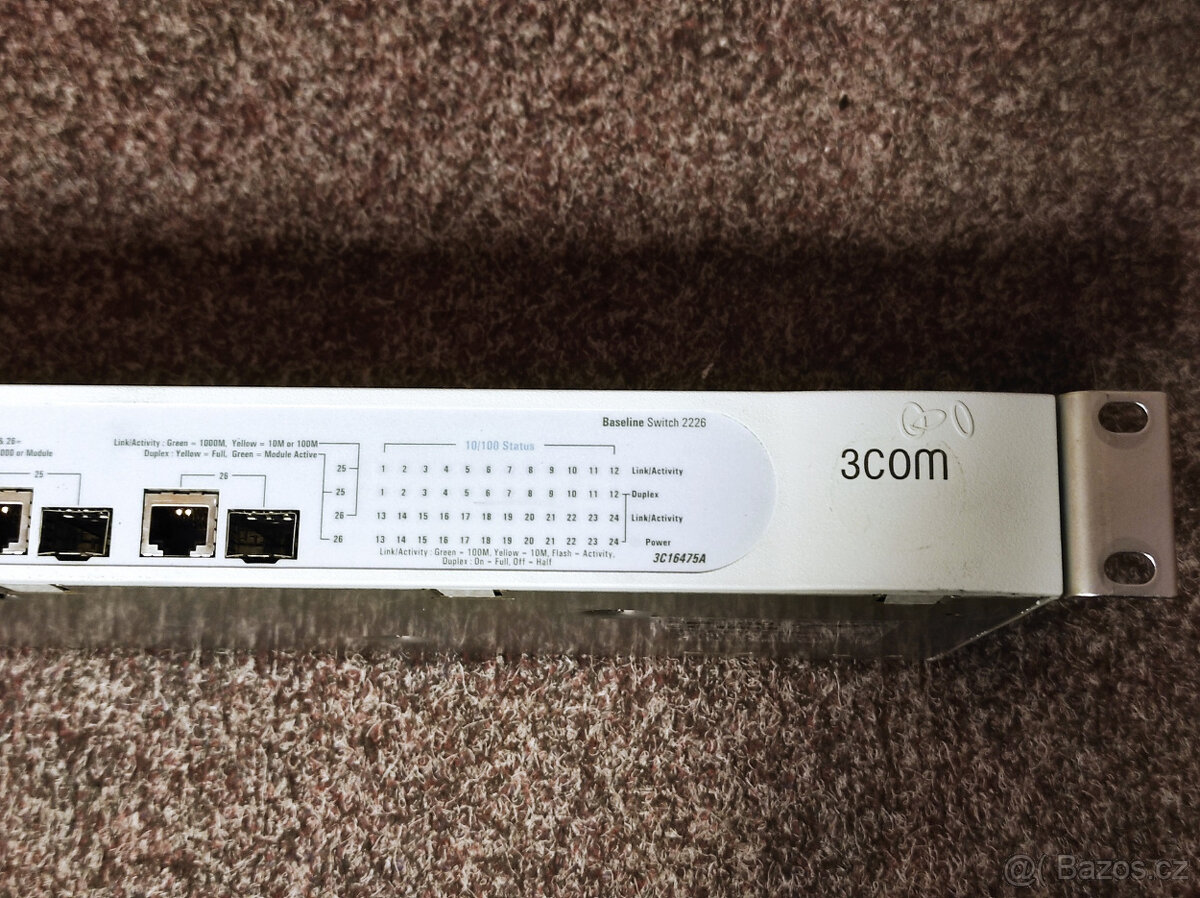 3Com Baseline 2226 Switch 24x10/100 (RJ45) - 2