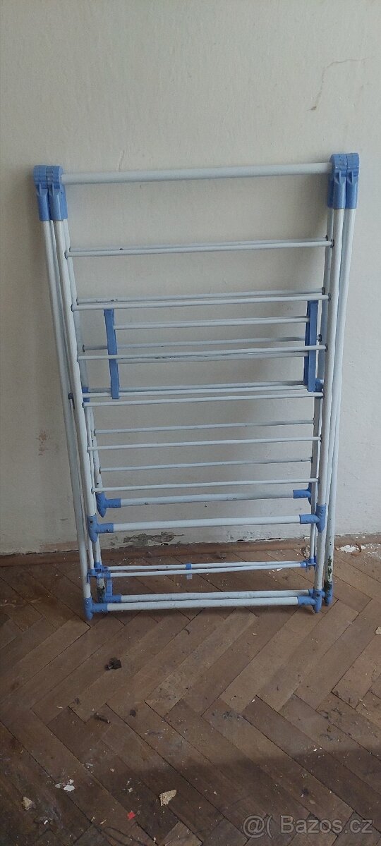 Vesak na suseni pradla do bytu - 2