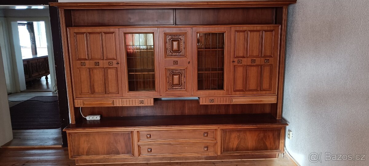 Daruji obývací stěnu 260 cm - 2