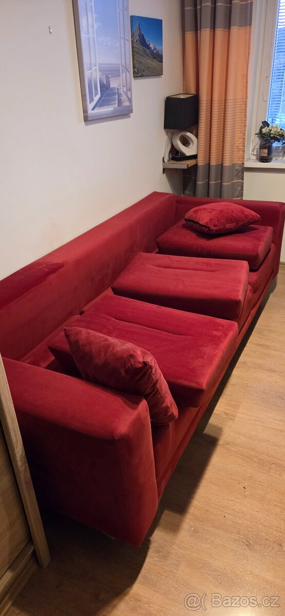 Pohovka červená - 2