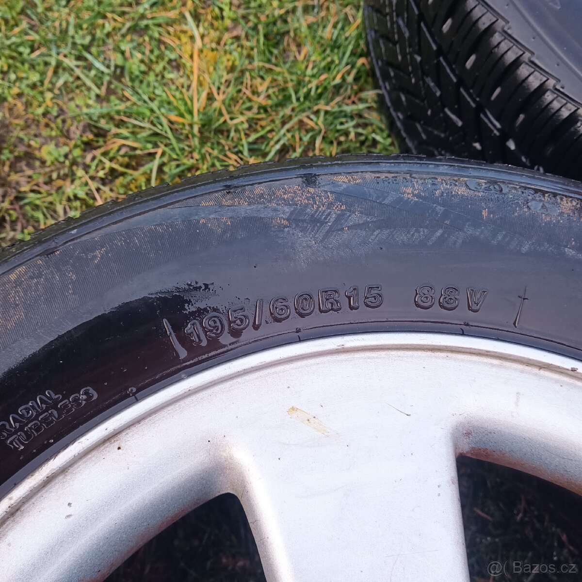 195/60 R 15 Ford celoroční - 2