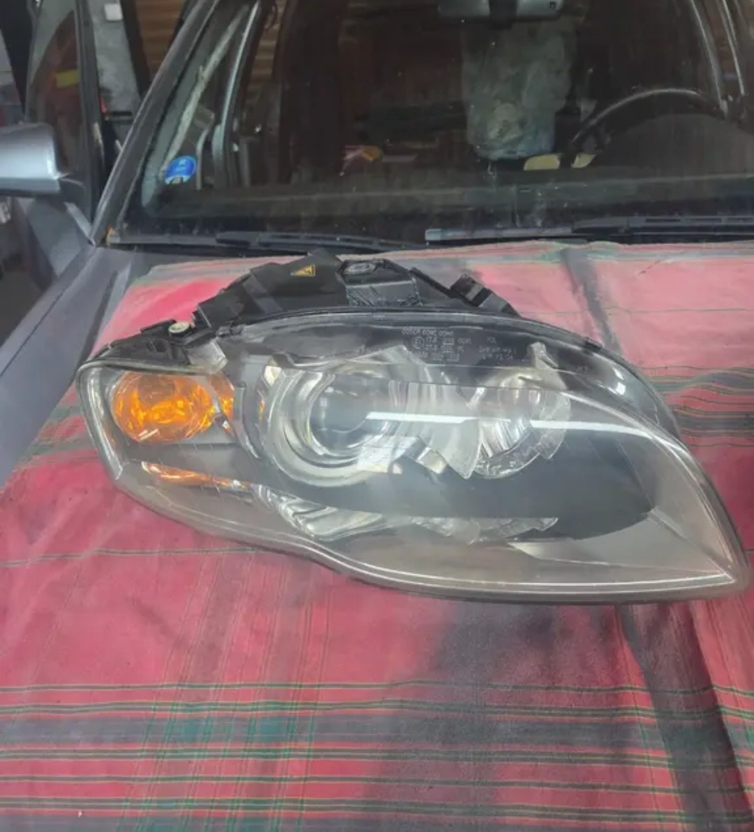 Audi a4 b7 přední světla bixenony - 2
