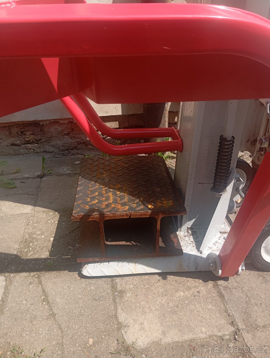 Půjčím štipačku ,ale i poštípu ". - 2