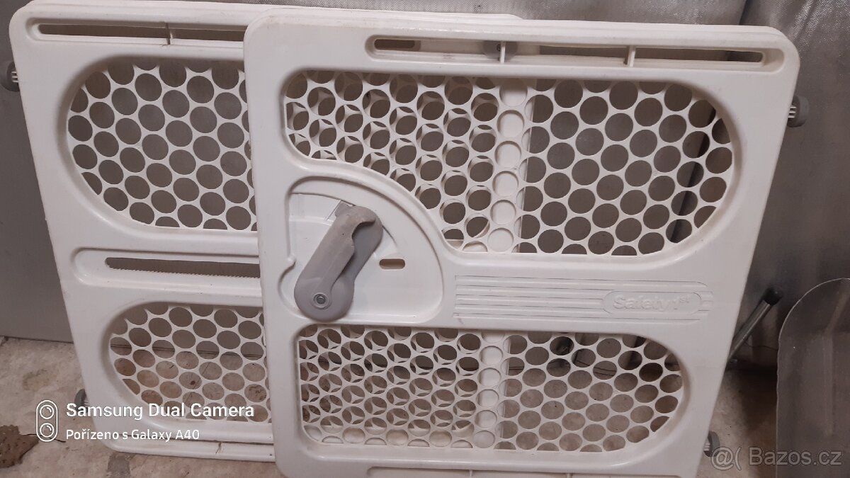 Plastová zábrana Safety1st - 2