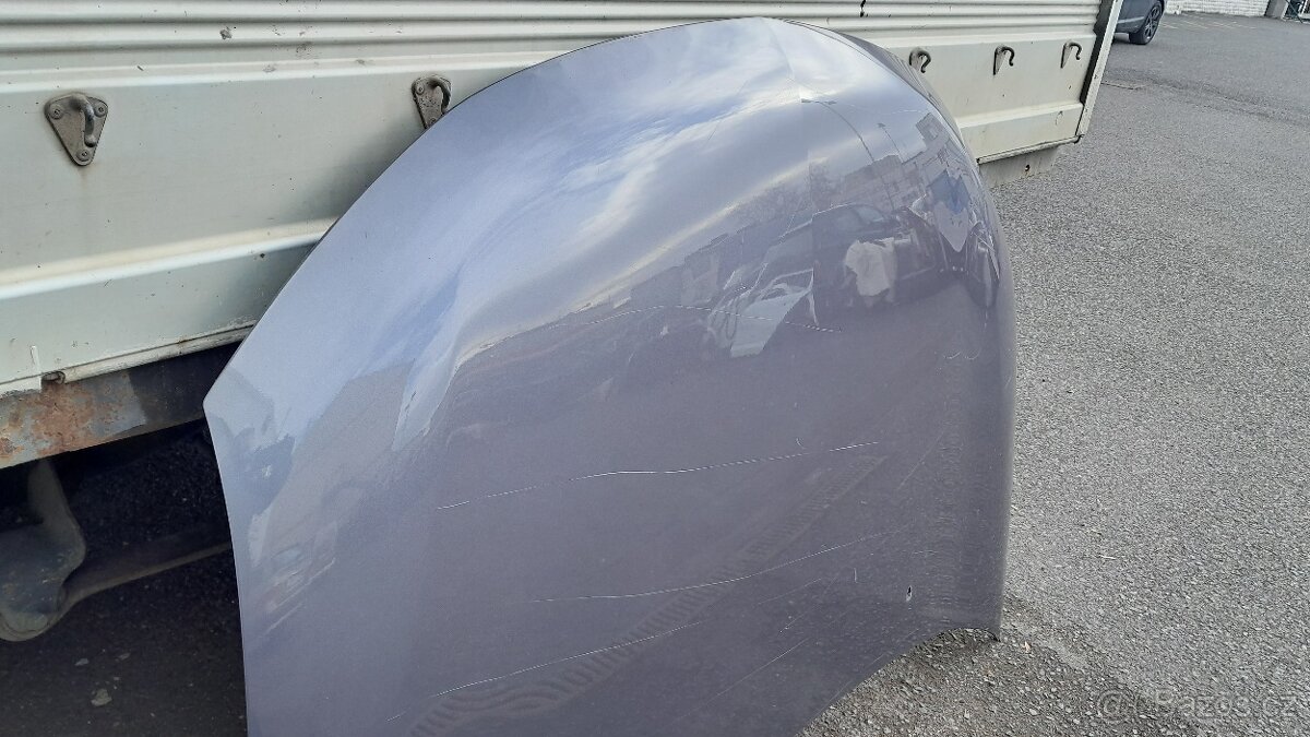 Prodám na Mitsubishi Outlander II 2006-2012 - kapota - 2