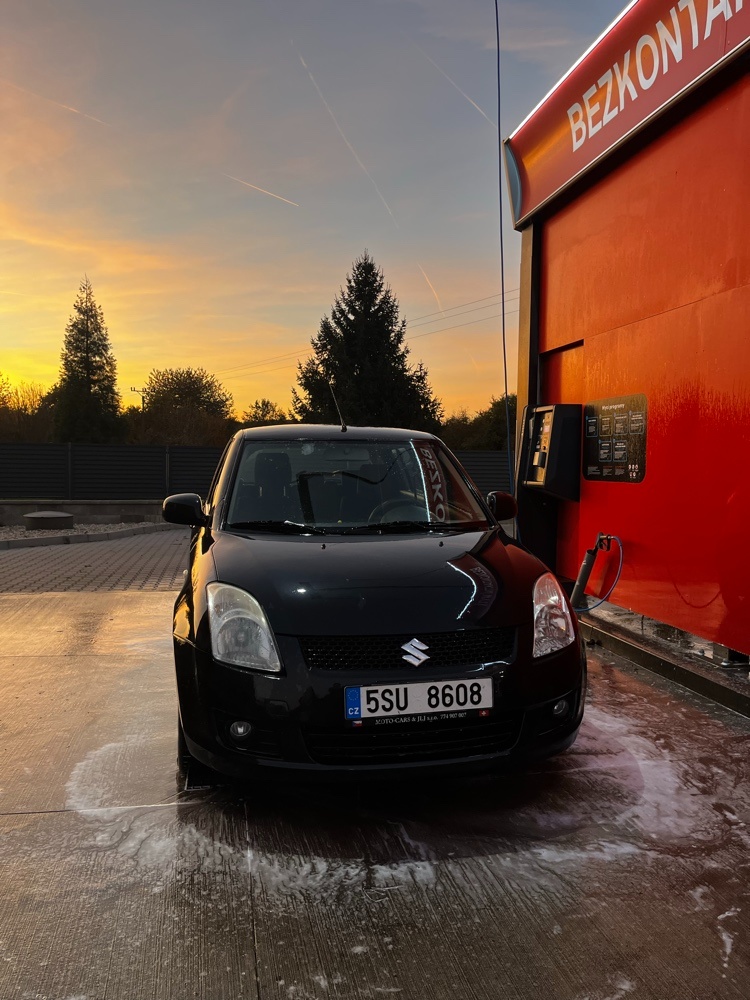 Suzuki Swift 1.5 (75 kW) – 100th Anniversary Edition - 2