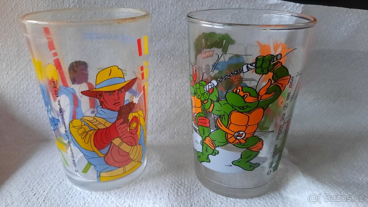 retro skleničky asi sběratelské - 2