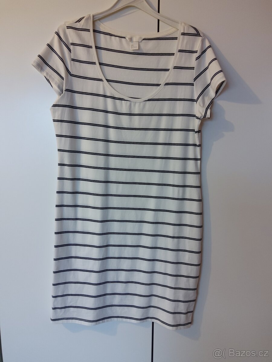 Bílé sportovní šaty Basic - 2