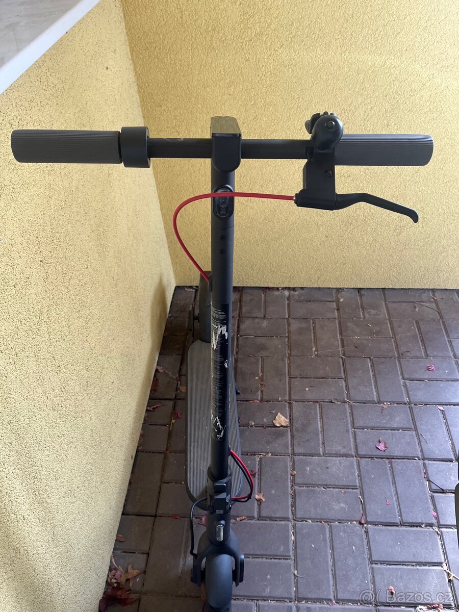 Elektronická koloběžka Xiaomi Electric Scooter 4 EU - 2