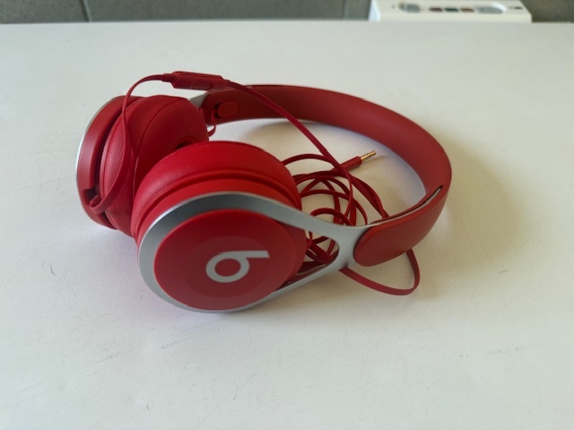 Beats EP sluchátka–3,5mm Jack/Apple Lightning - červená - 2