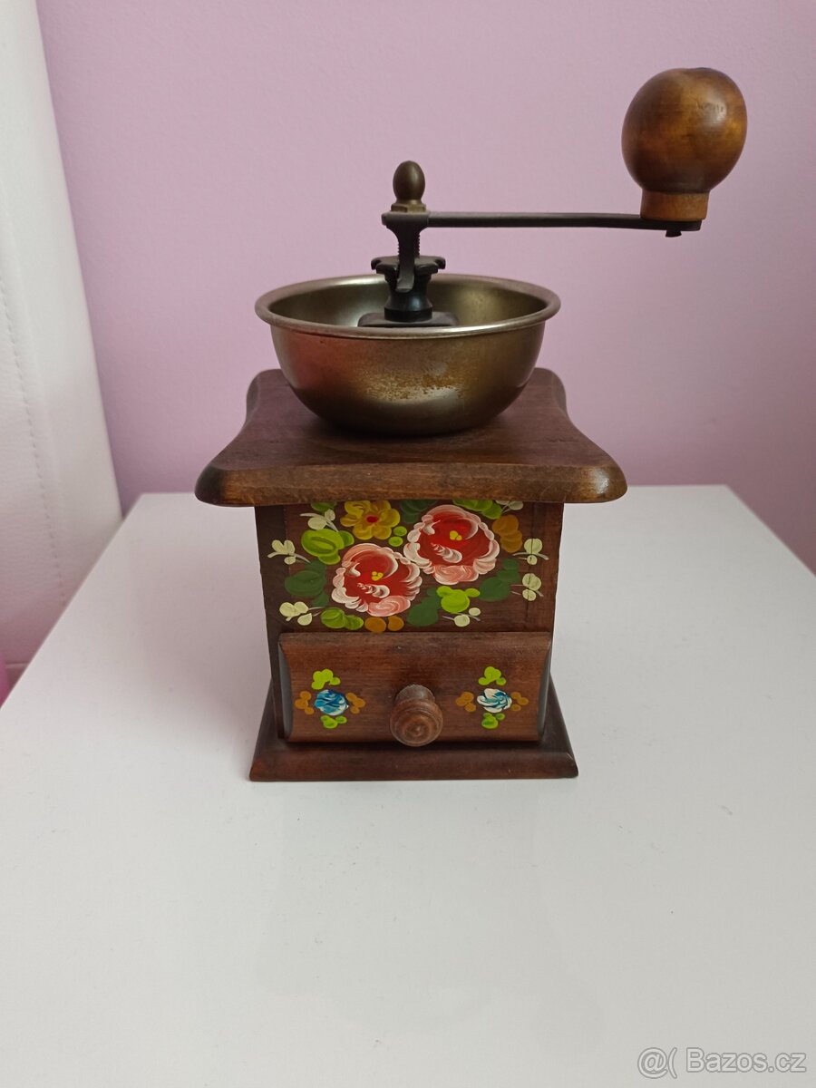 Malovaný mlýnek na kávu - 2