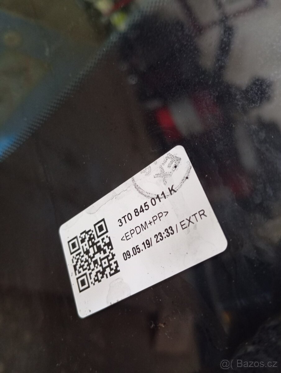 Superb 2 čelní sklo - 2