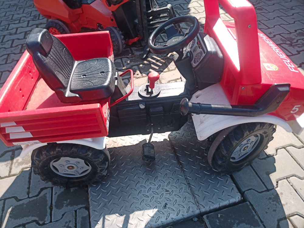 Prodám šlapací auto Hasiči - 2
