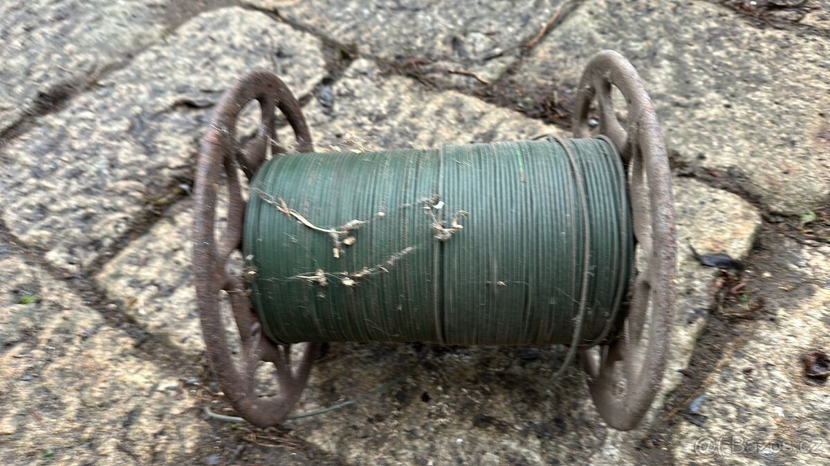 Vojenský polní kabel - 2