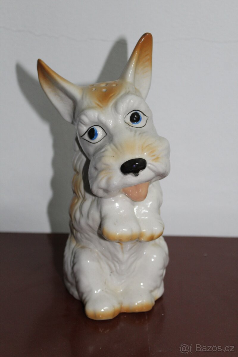 Porcelánový pes - 2