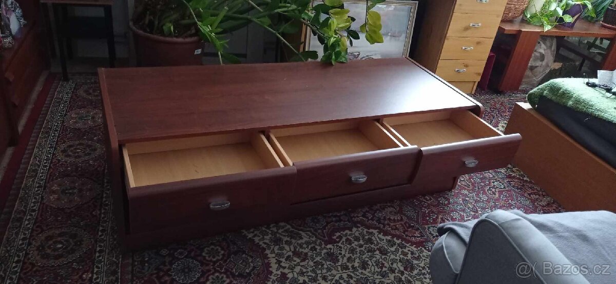 Stolek pod televizi - 2