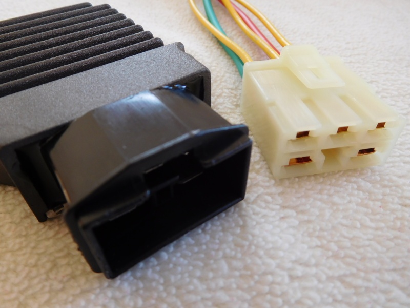 Honda cbr regulátor - 2