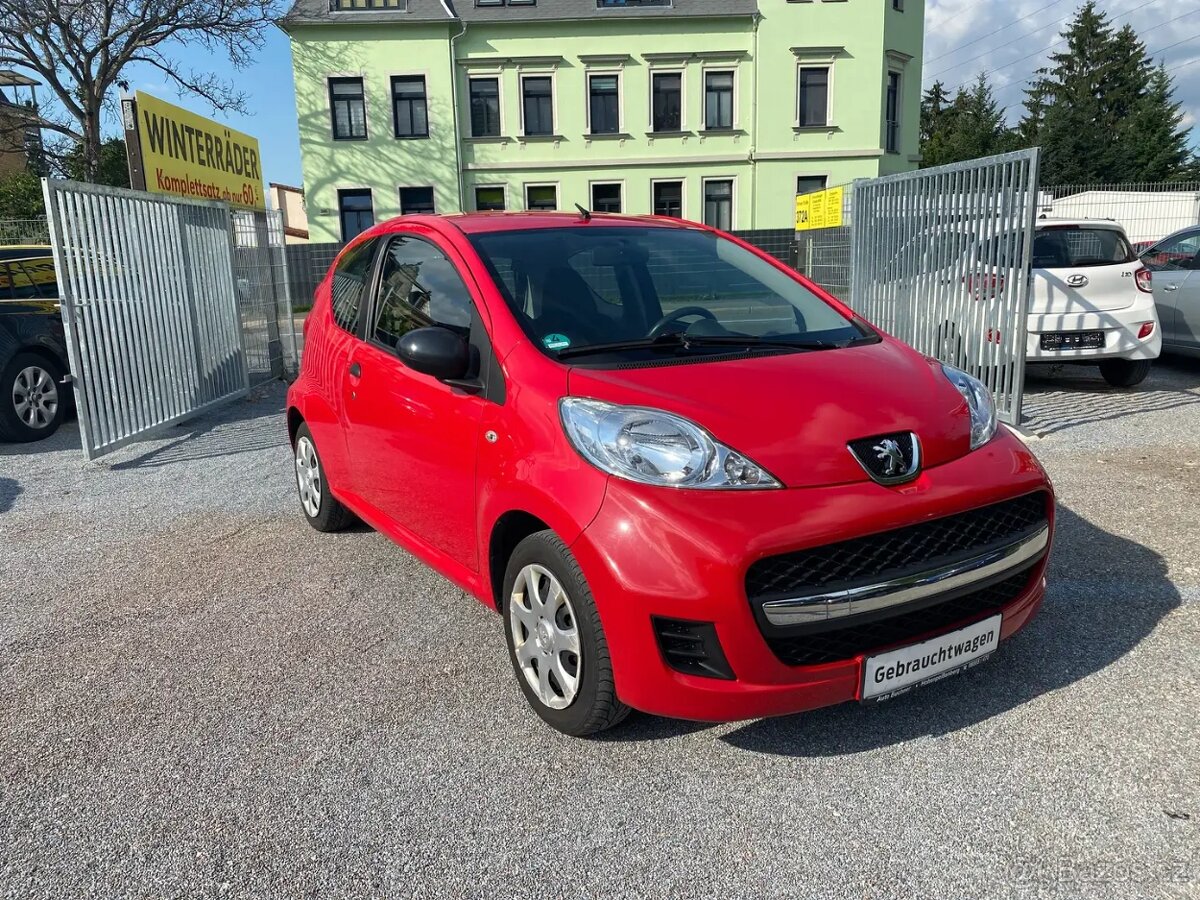 PEUGEOT 107 1.0i URBAN MOVE - 2
