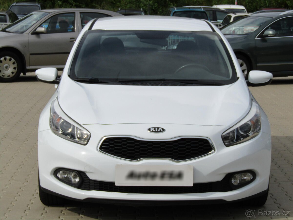 Kia Ceed 1.6 i , 99 kW benzín, 2012 - 2