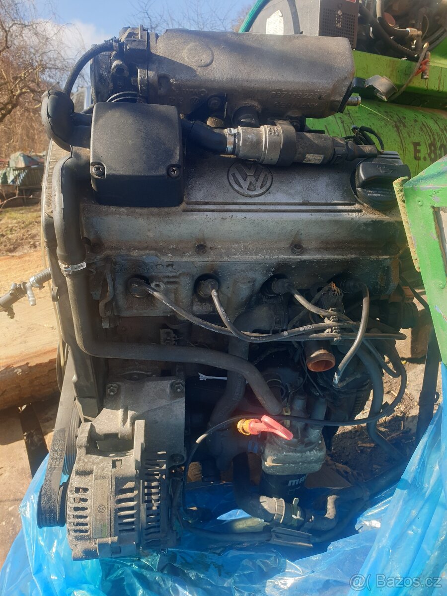 Motor VW 2.0 benzín 85kw - 2