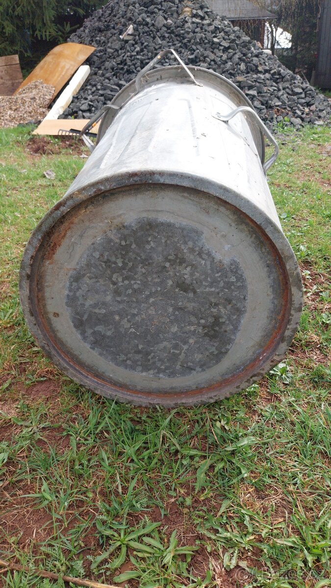 Plechová popelnice - 2