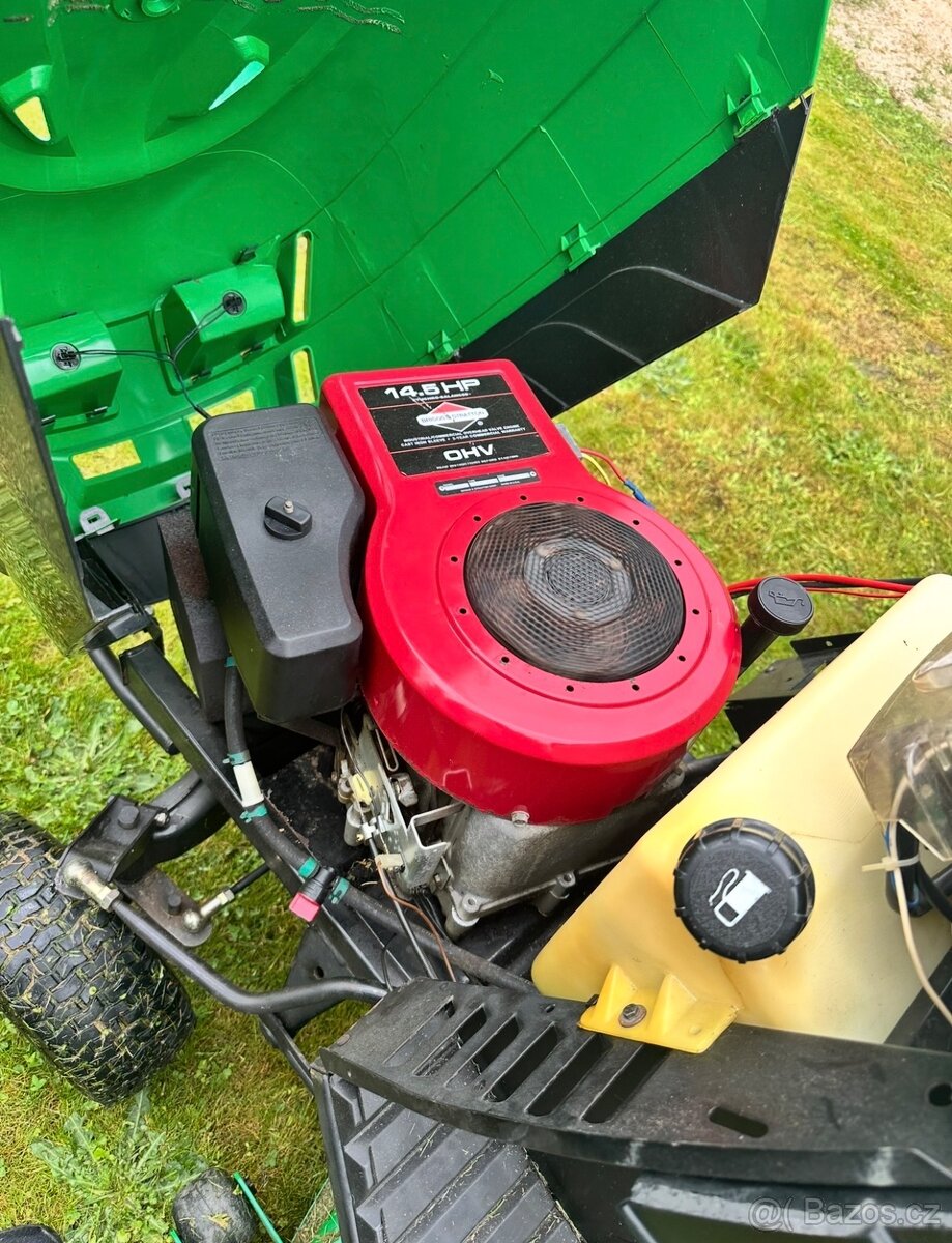 Sekací traktůrek John Deere - 2