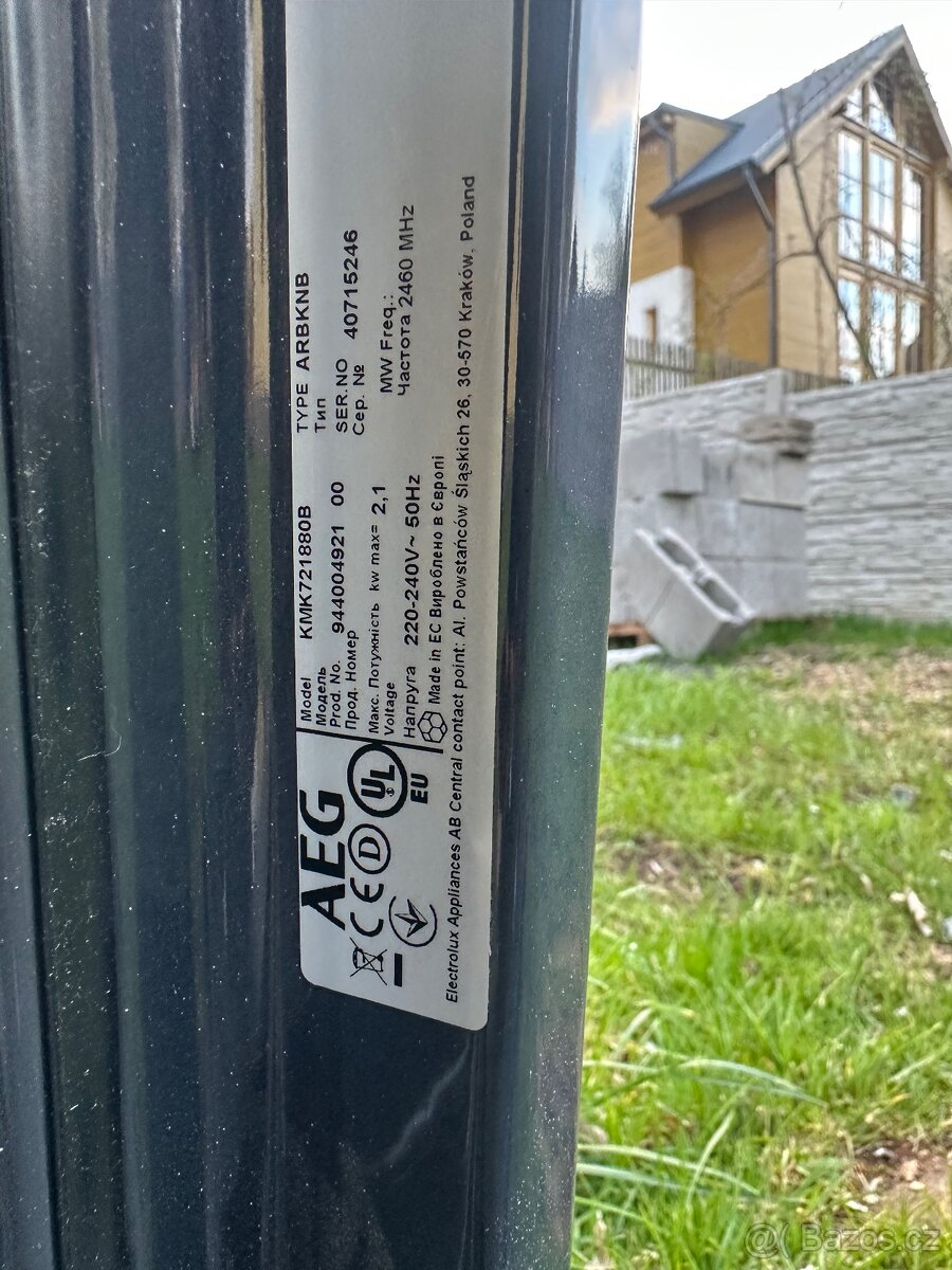 Vestavná trouba AEG KMK721880B - 2