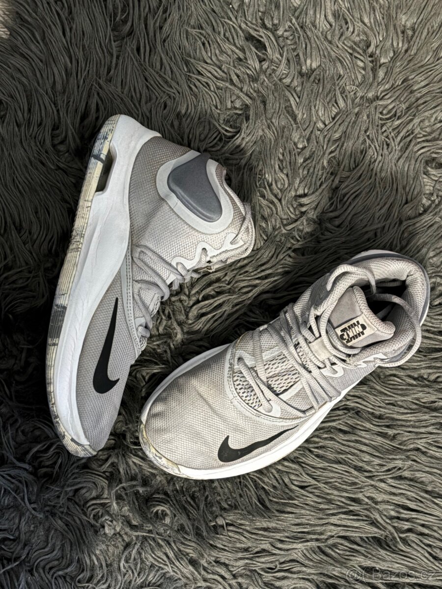 Nike basketbalové boty - 2