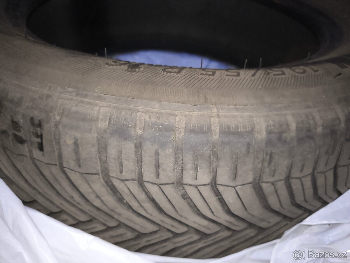 Pneu Michelin 195/55 R16 - 2