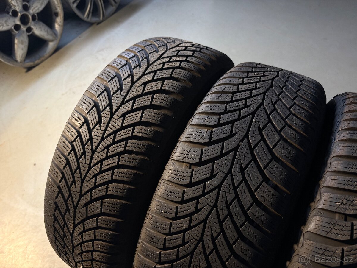 Letní pneu Continental 195/55R16 - 2
