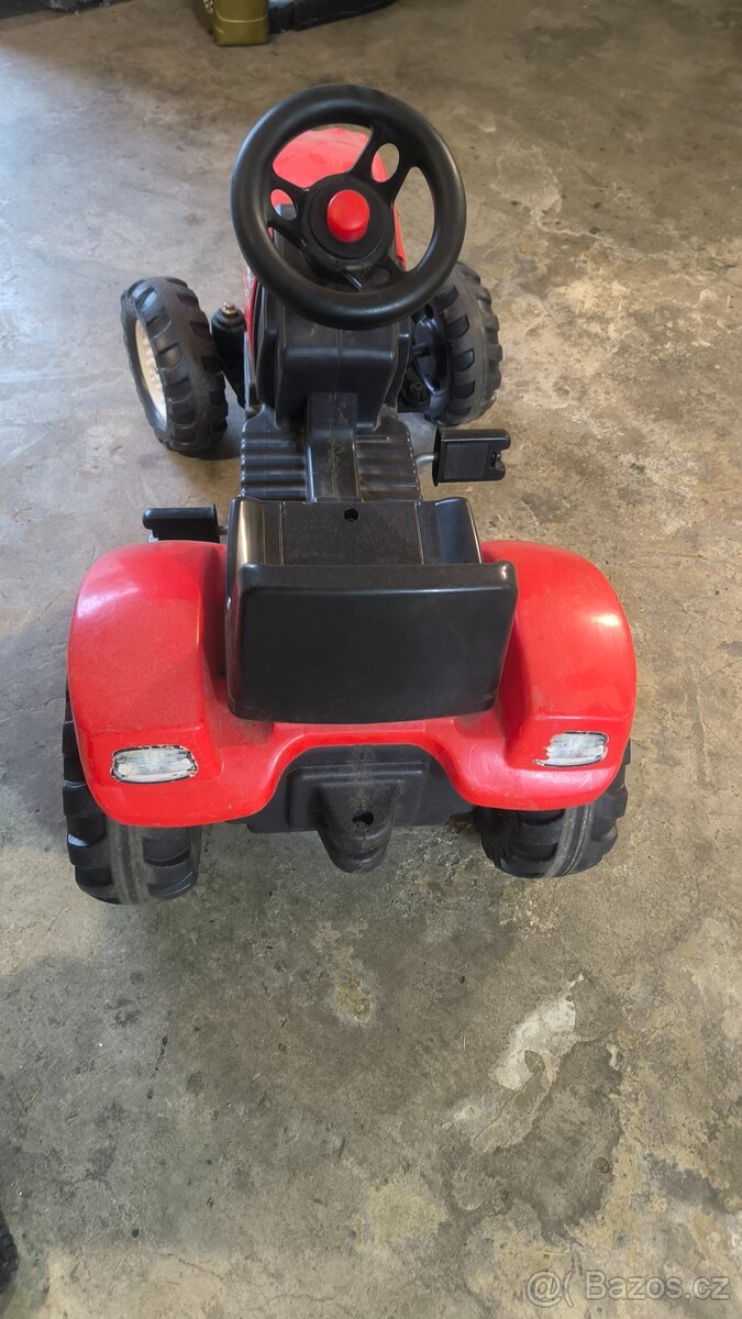 Dětský šlapací traktor - 2