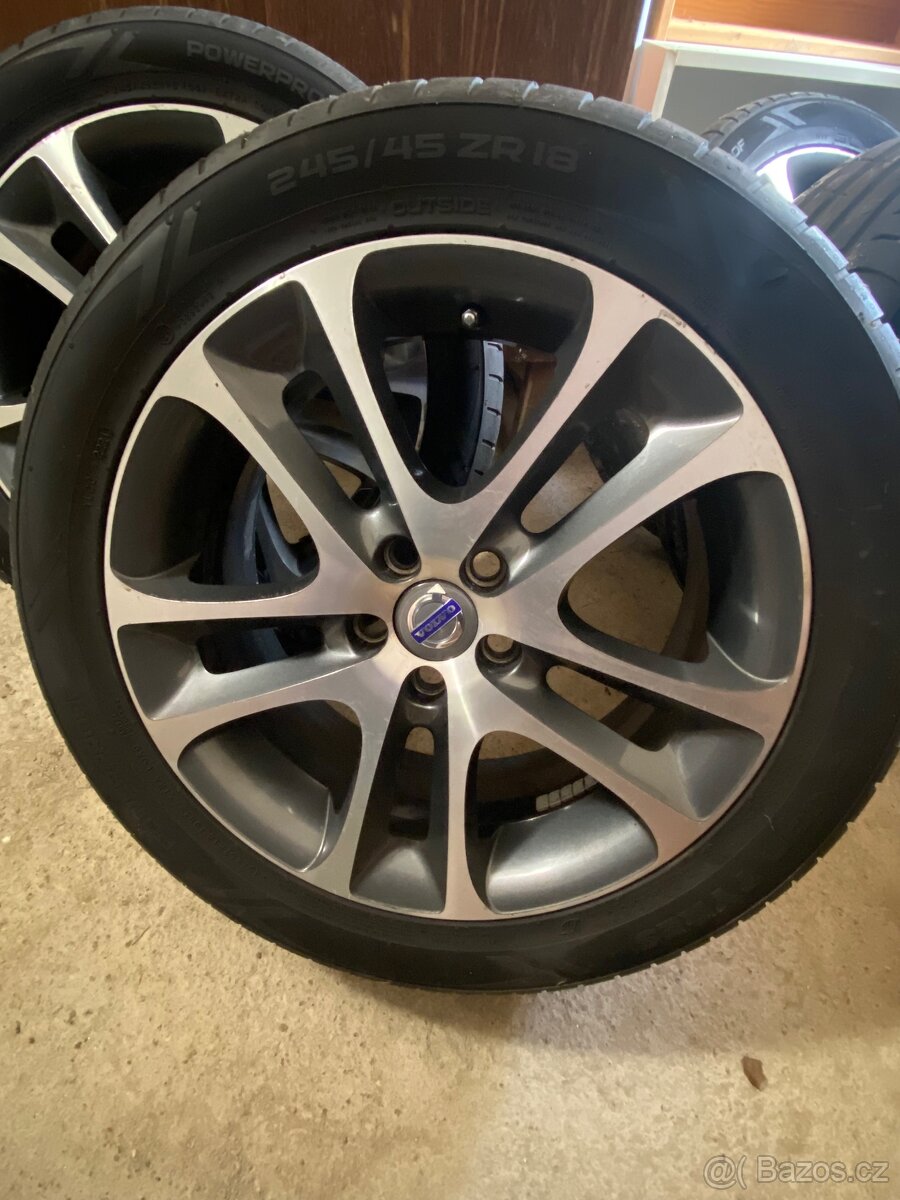 Volvo alu kola 18 palcu s Nokian pneu - 2